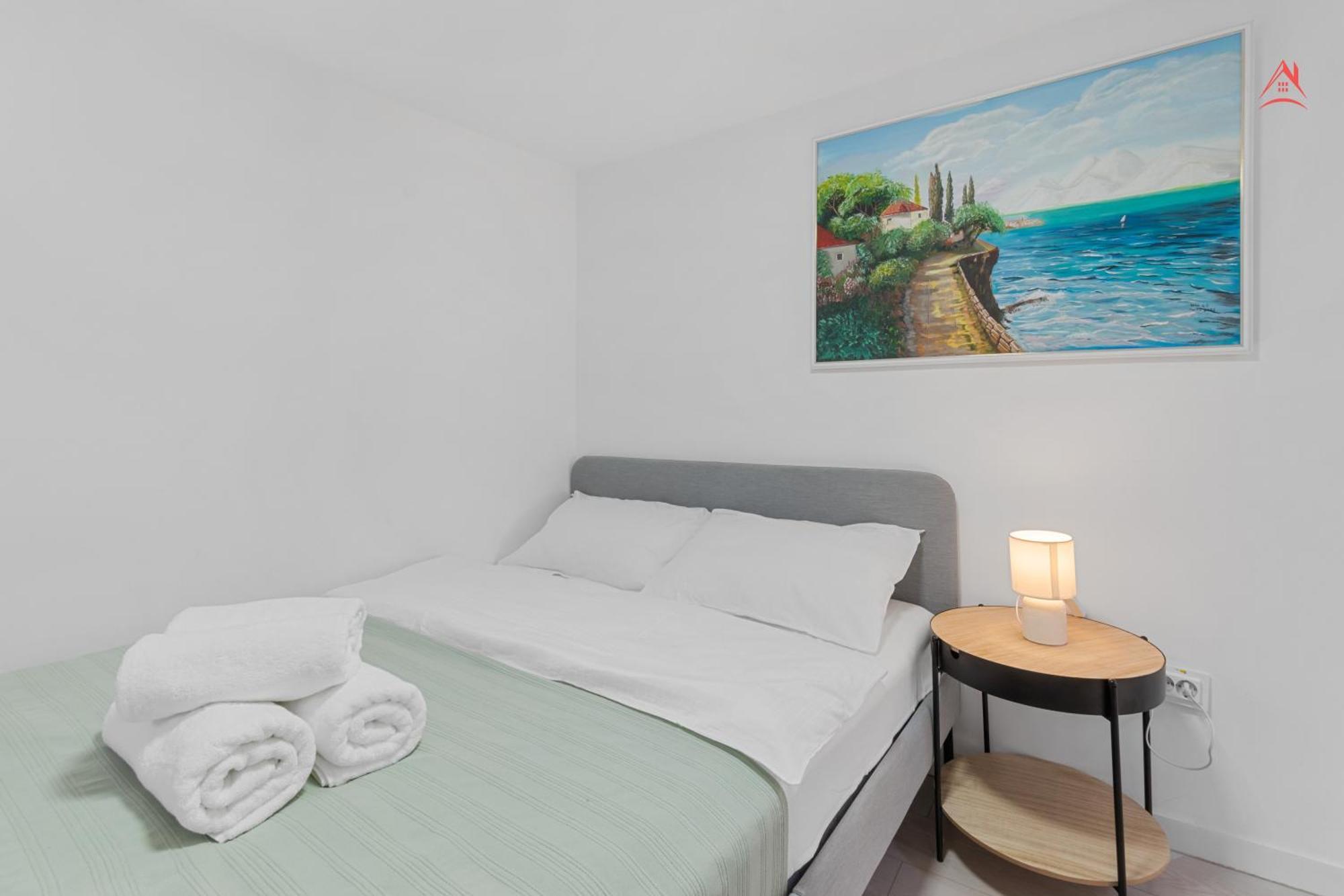 Central Town Cosy Apartment Bucarest Esterno foto
